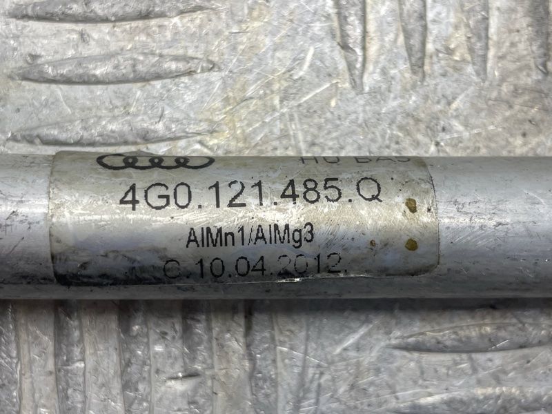 Трубопровід системи охолодження 4G0121485Q Audi A6