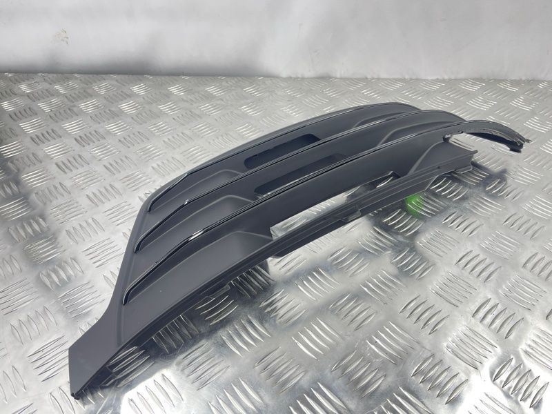Решітка повітрозабірника бампера s-line 4M0807681DGXE Audi Q7
