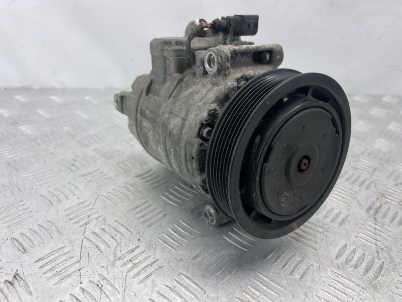 Компресор кондиціонера 4E0260805AR Audi Q7