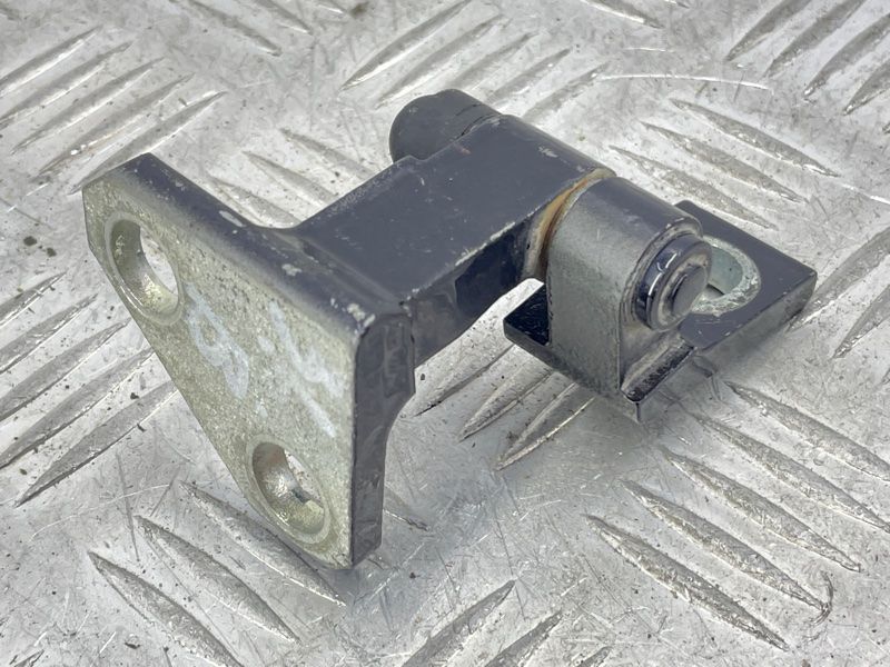 Петля двери верхняя 3C4833401D Volkswagen CC