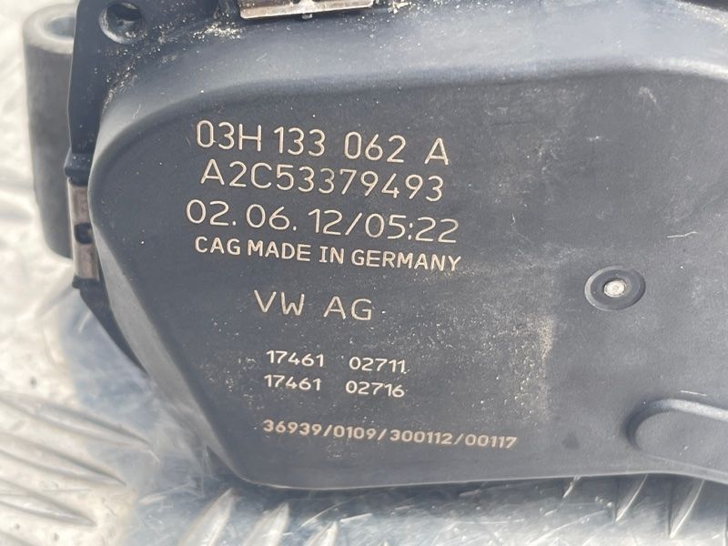 Дросельна заслінка 03H133062A Volkswagen Touareg