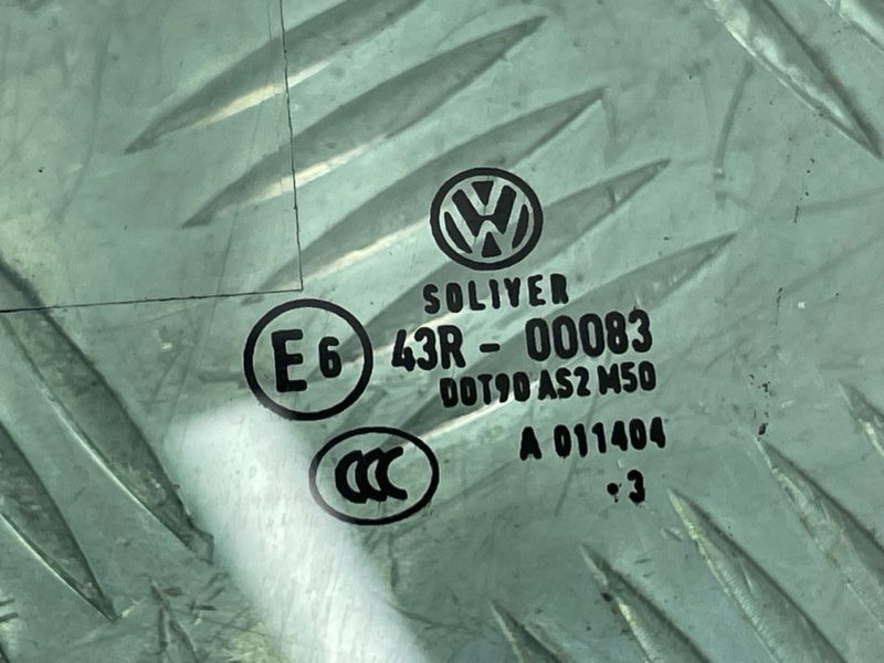 Скло дверей Volkswagen CC