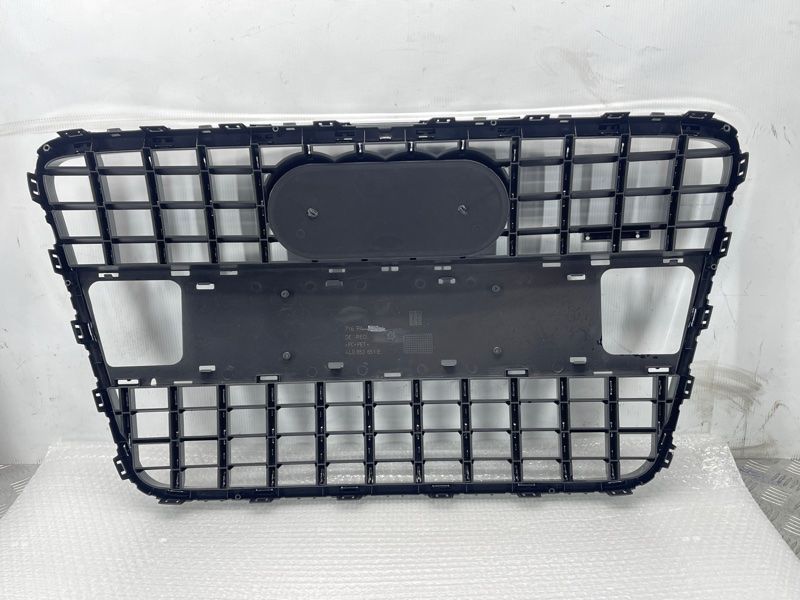 Решітка радіатора 4L0853651ET94 Audi Q7