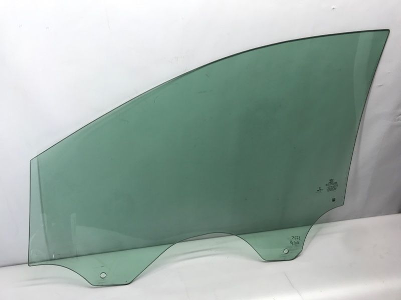 Скло дверей FT4Z5821410A Ford Edge