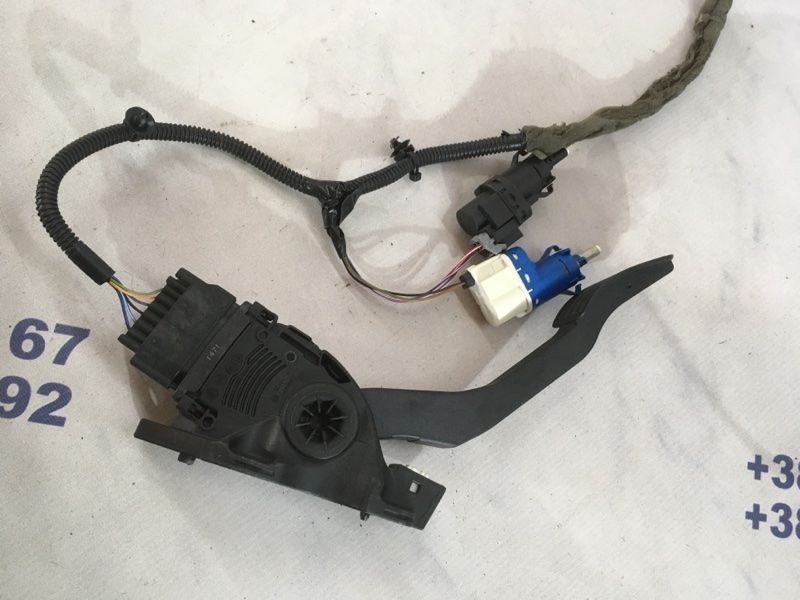 Педаль газу (акселератора) 31329062 Volvo XC60