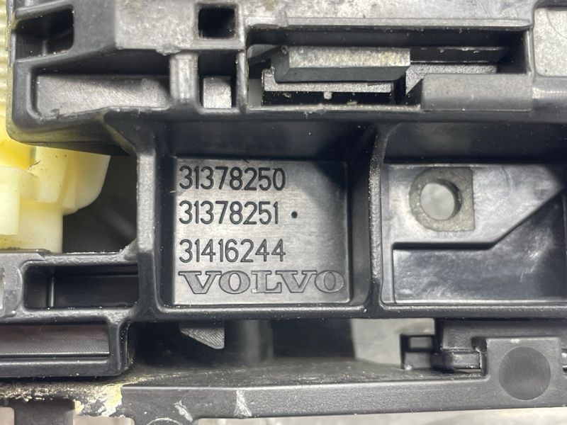 Кронштейн ручки 31378251 Volvo XC90