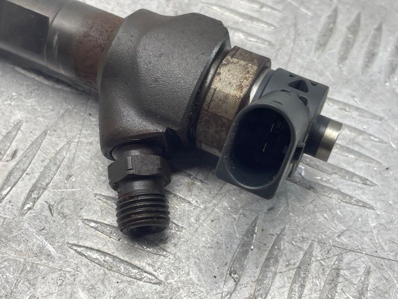 Топливная форсунка 03L130277J Volkswagen CC