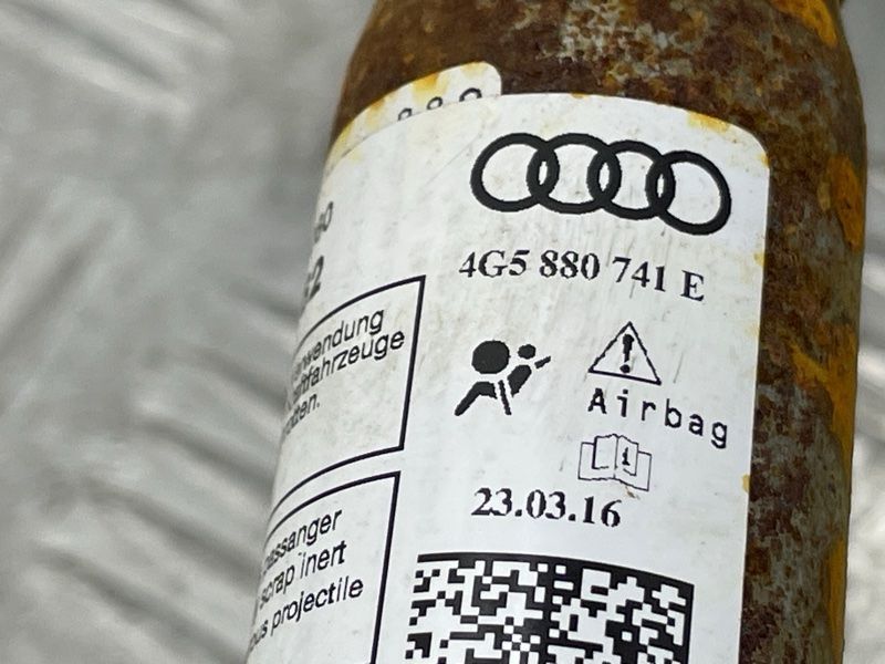 Шторка безпеки бічна / Airbag 4G5880741E Audi A6