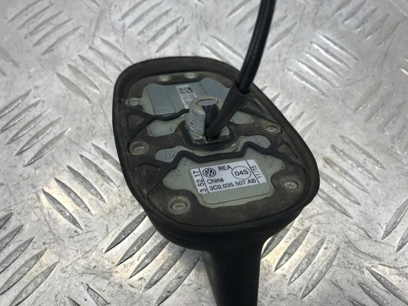 Антенна плавник 3C0035507AB Volkswagen Touareg