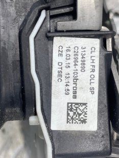 Замок передніх дверей 31349890 Volvo XC90