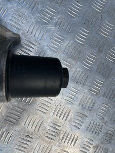 Корпус масляного фильтра 06L115401J Audi A6