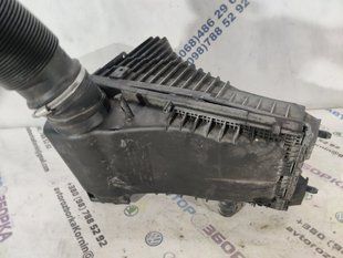 Корпус повітряного фільтра 7L6129601BB Audi Q7