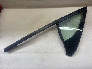 Стекло глухое передней двери правое 4M0845114 Audi Q7 Audi Q7, Audi SQ7