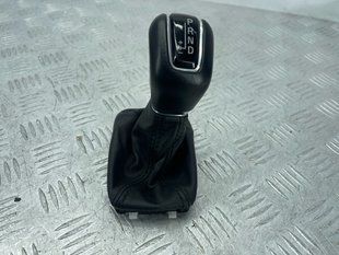 Ручка с чехлом рычага селектора КПП 31437770 Volvo XC60