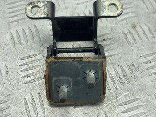 Петля кришки багажника 31371076 Volvo XC90