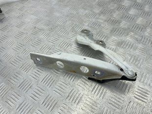 Петля капота 4G8823302E Audi A7