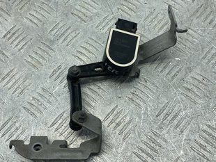 Датчик положення кузова 32233077 Polestar 2