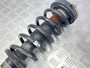 Пружина 4M0411105AN Audi Q7