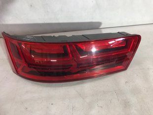 Стоп / Фонарь 4M0945093D Audi Q7