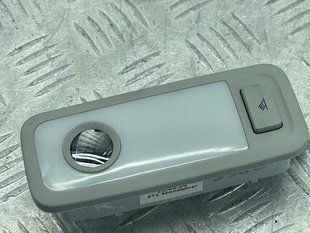 Плафон освещения салона 8R0947292 Audi Q5