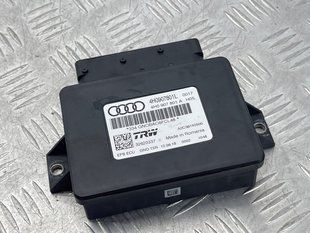 Блок управления стояночным тормозом Audi A6