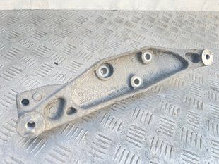 Кронштейн редуктора заднього мосту задній 31367173 Volvo XC60 Volvo S60, Volvo S90, Volvo V60, Volvo V60 Cross Country, Volvo V90, Volvo V90 Cross Country, Volvo XC60, Volvo XC90