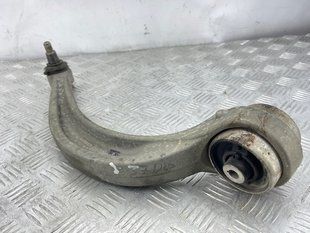 Важіль передньої підвіски поперечний нижній 4M0407695C Audi Q7