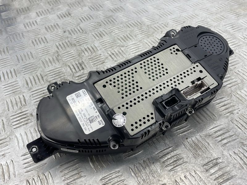 Комбинация приборов / Спидометр 4G8920985N Audi A7