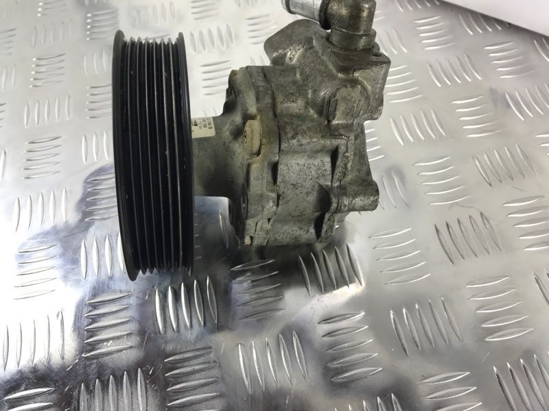 Насос гидроусилителя руля 7P6422154B Volkswagen Touareg