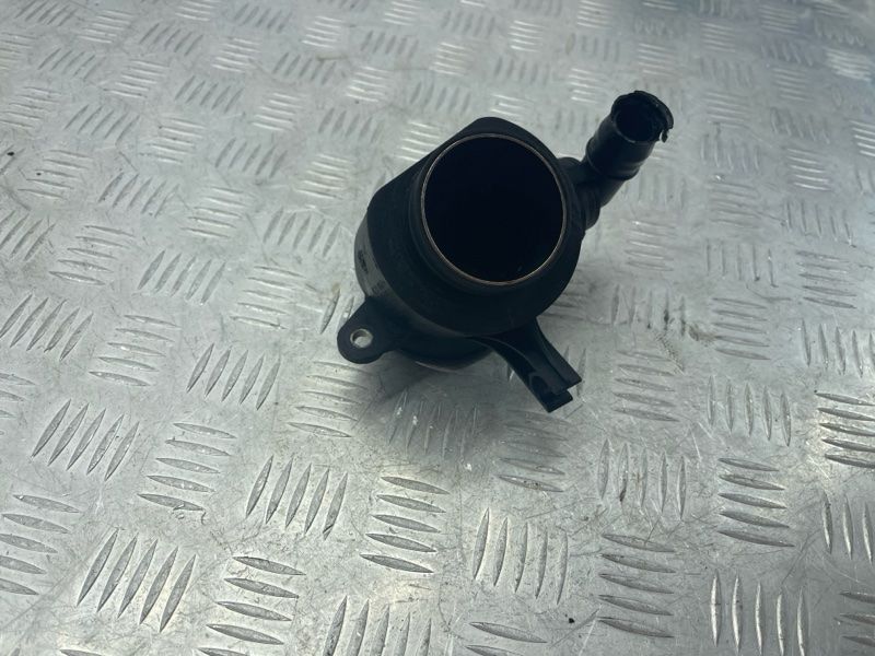 Патрубок 059129955ae Audi A6
