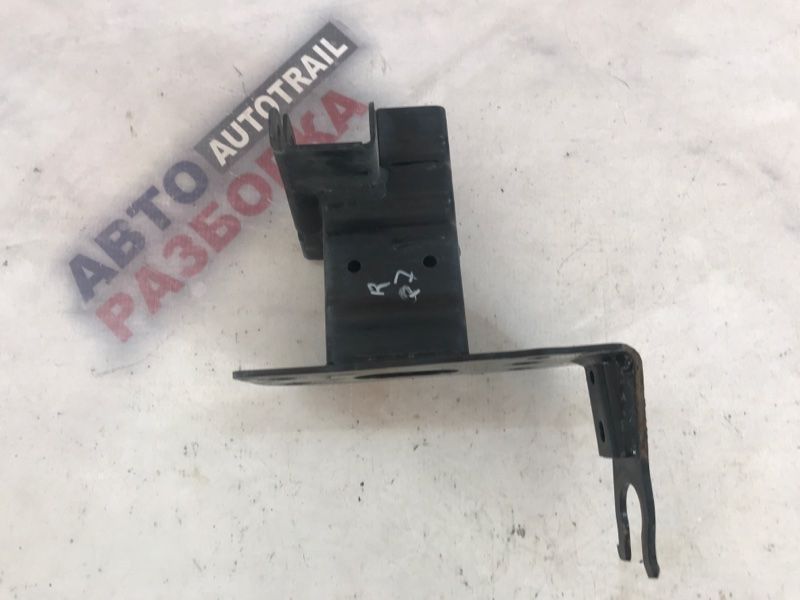 Кріплення підсилювача бампера 4L0807134C Audi Q7
