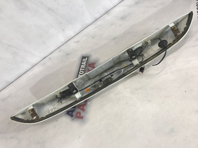 Накладка кришки багажника CJ54S43404CEW Ford Escape