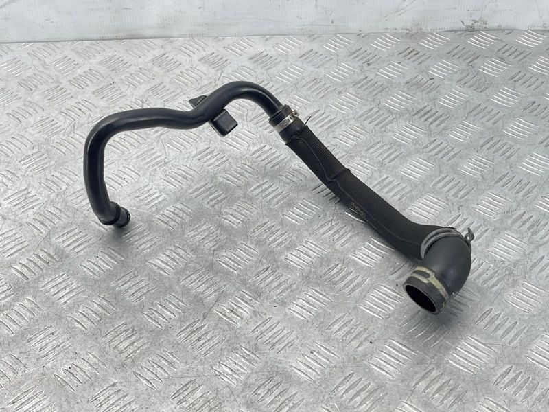 Патрубок Volkswagen Touareg