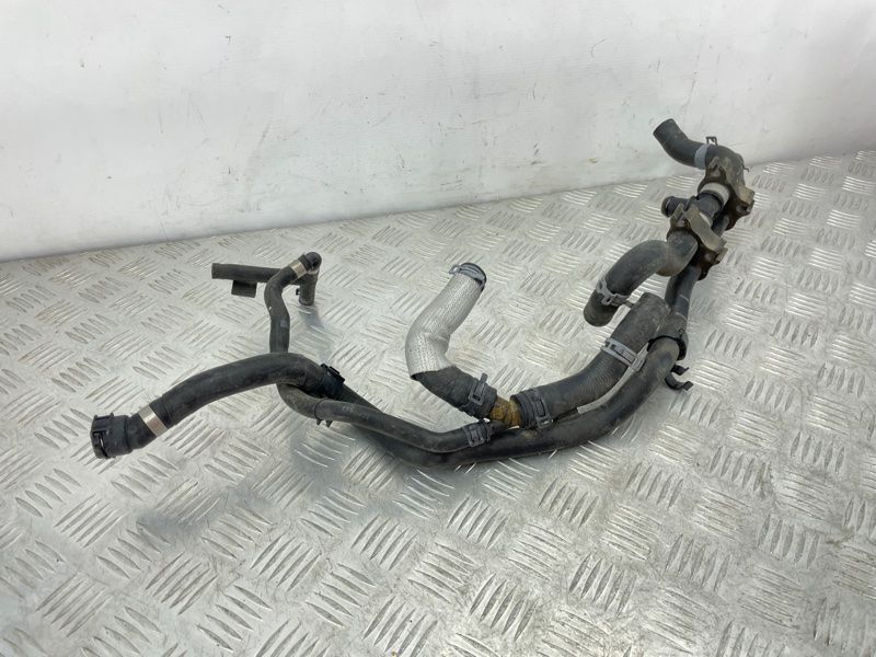 Шланг системи охолодження 7P6121156E Volkswagen Touareg