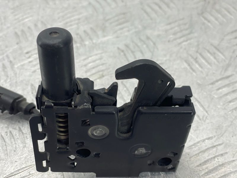 Замок капота 4M0823509B Audi Q7