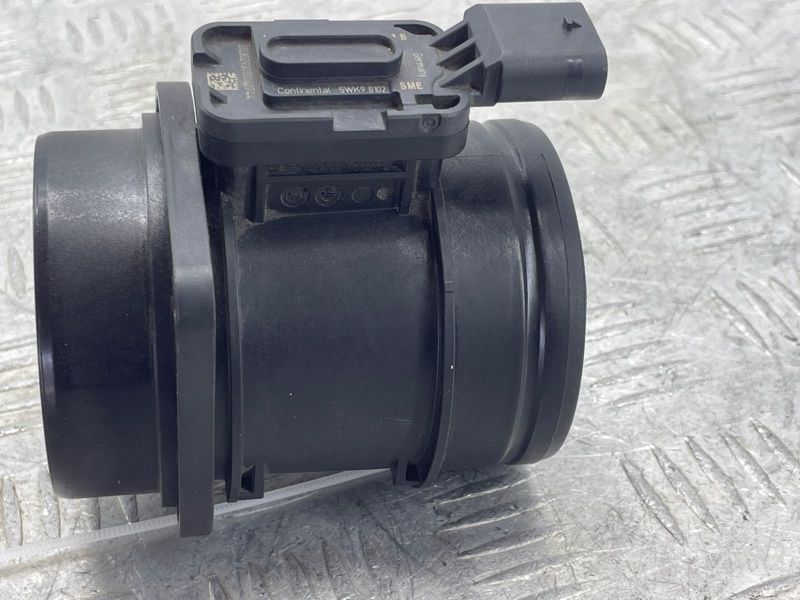 Датчик масового потоку повітря (MAF) 04L906461B Audi A4