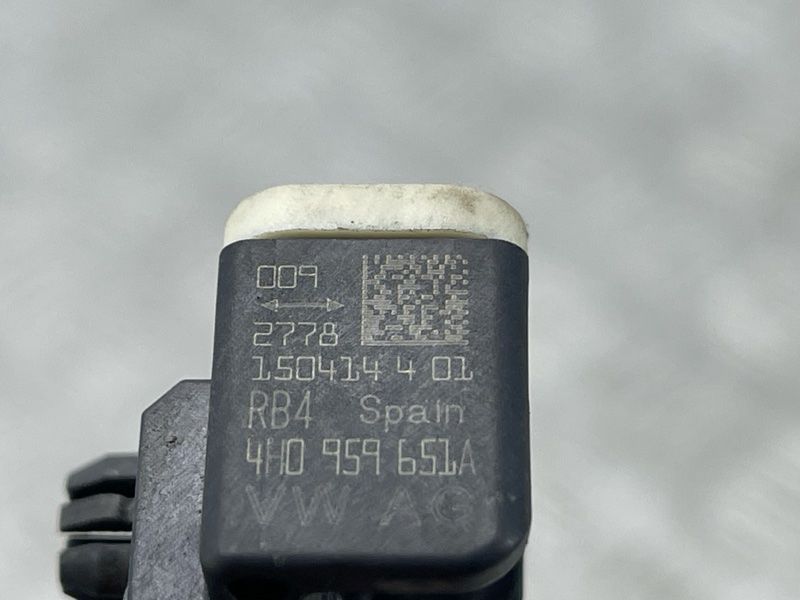 Датчик удара передний 4H0959651A Audi A7 Audi A6, Audi A7, Audi A8, Audi RS7, Audi S6, Audi S7, Audi S8