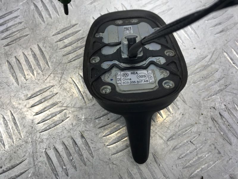 Aнтена плавник 3C0035507AB Volkswagen Touareg