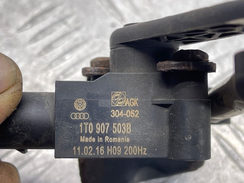 Датчик положення кузова 1T0907503B Audi Q3