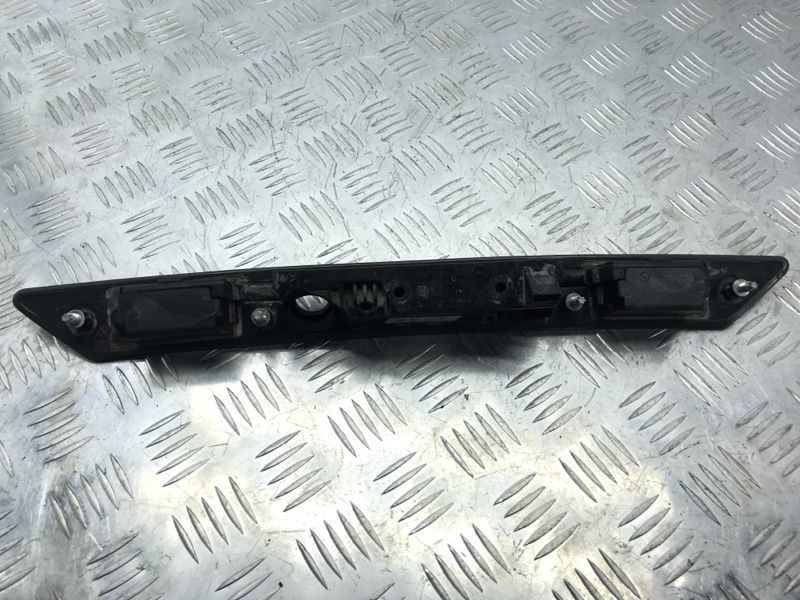 Накладка кришки багажника 4H0827574B Audi S8