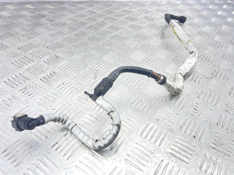 Трубка вакуумна 7P0131055 Volkswagen Touareg
