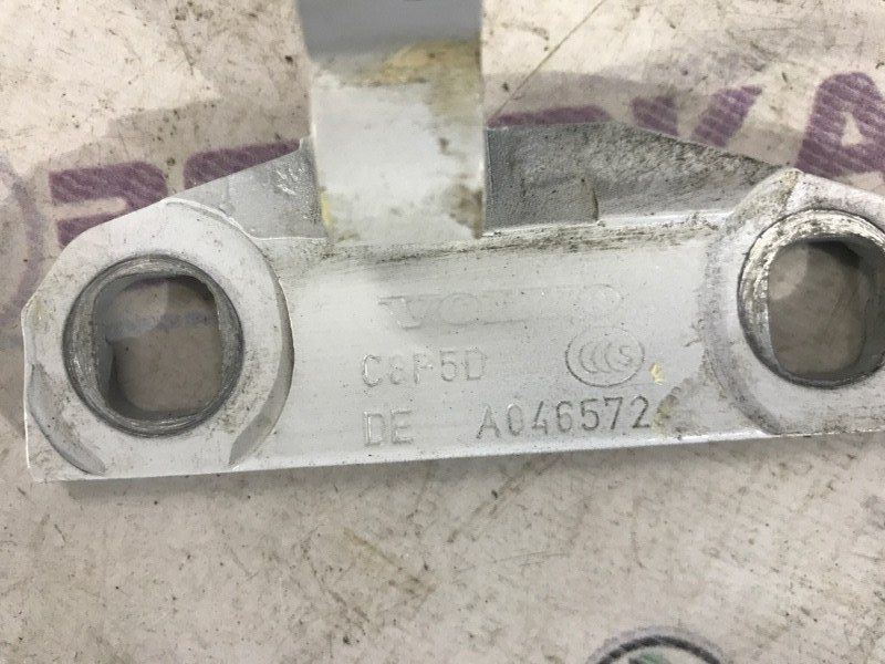 Петля дверей A046572 Volvo XC60