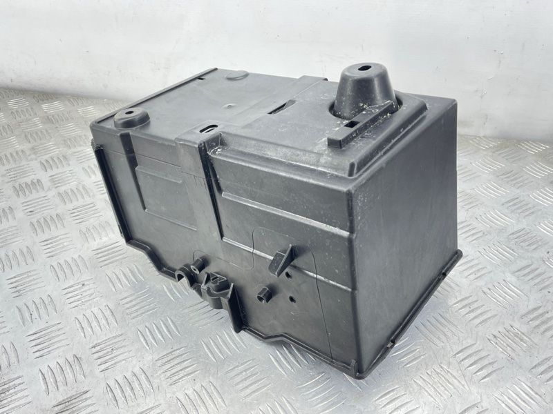 Кріплення акумулятора ej7b10723aa Ford Escape
