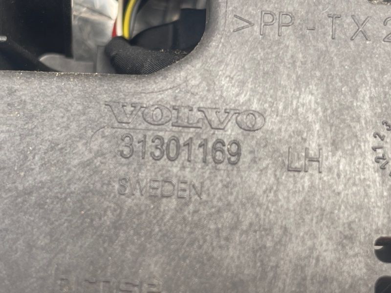 Замок двери 31253661 Volvo XC60