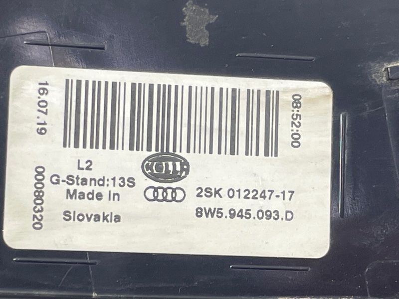Светодиодный фонарь внутренний левый 8W5945093D Audi A4 Audi A4, Audi S4