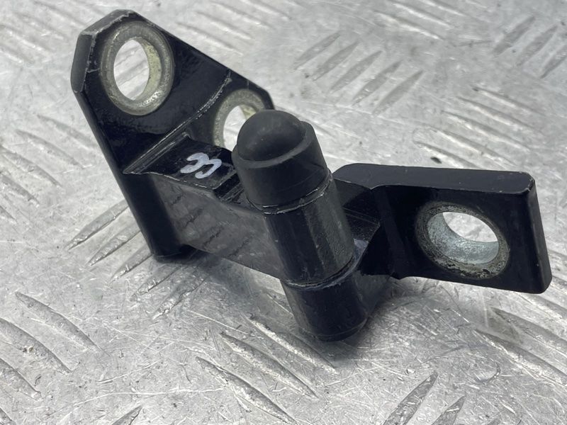 Петля двери верхняя 3C4833401D Volkswagen CC