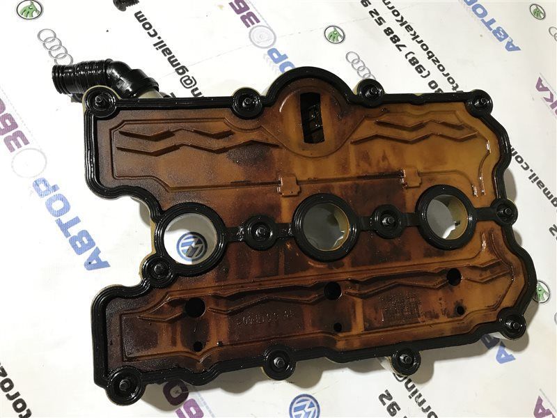 Клапанная крышка левая 06E103471P Audi Q7 Audi A4, Audi A5, Audi A6, Audi A7, Audi A8, Audi Q5, Audi Q7, Audi S4, Audi S5, Audi SQ5