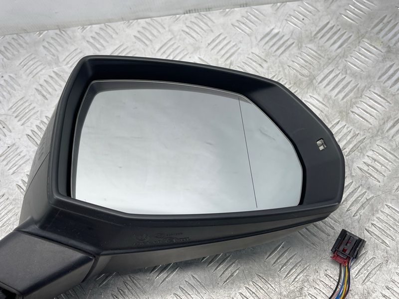 Зовнішнє дзеркало Audi Q7