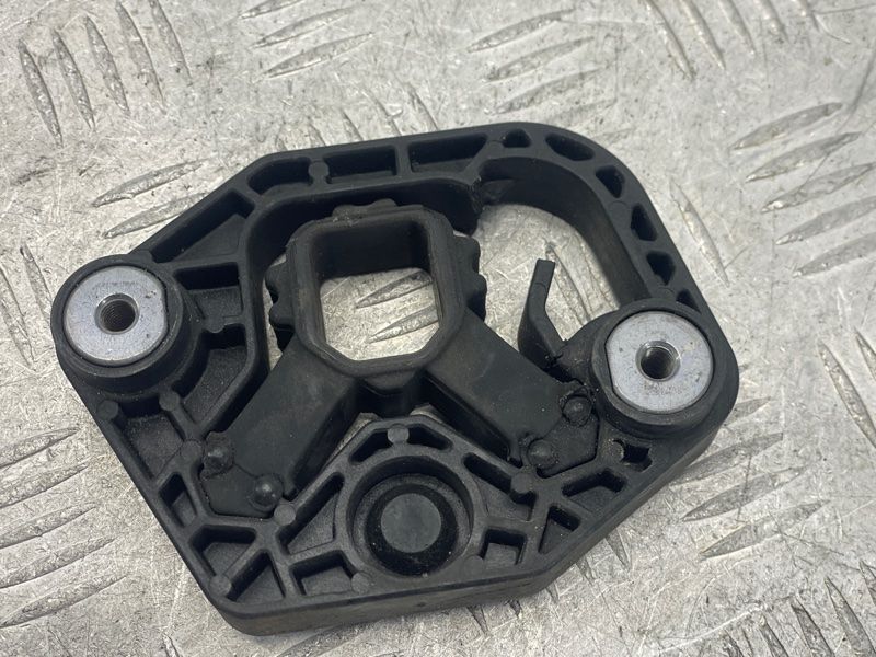 Крепление 31439575 Volvo XC90