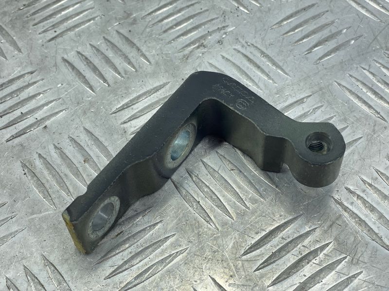 Петля двери 31424608 Volvo XC60